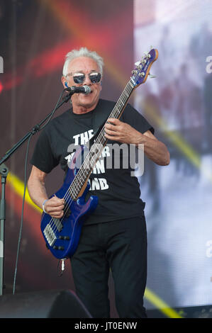 Le Trevor Horn Band avec invité spécial Matt Cardle jouer Rewind North Festival, Capesthorne Hall, le 05 août, 2017 dans le Cheshire. Banque D'Images