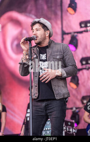 Le Trevor Horn Band avec invité spécial Matt Cardle jouer Rewind North Festival, Capesthorne Hall, le 05 août, 2017 dans le Cheshire. Banque D'Images