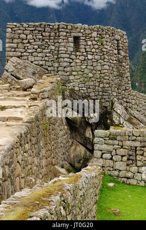 Au Pérou, le Machu Picchu perdu incas ville. Temple du Condor Banque D'Images