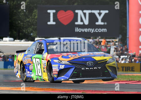 Watkins Glen, New York, Royaume-Uni. Le 06 août, 2017. 6 août 2017 : Monster Energy Cup Series NASCAR Kyle Busch pilote # 18 au cours de la NASCAR Cup Series Monster Energy I Love NY 355 au Glen le dimanche, Août 6, 2017 à Watkins Glen International, à Watkins Glen, New York. Barnes riche/CSM Crédit : Cal Sport Media/Alamy Live News Banque D'Images