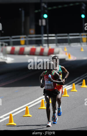 Londres, Royaume-Uni. 6e août, 2017. Geoffrey Kipkorir KIRUI, Kenya, et Tamirat Tola, l'Ethiopie, au cours de marathon à Londres le 6 août 2017 au 2017 es Championnats du monde d'athlétisme. Credit : Ulrik Pedersen/Alamy Live News Banque D'Images