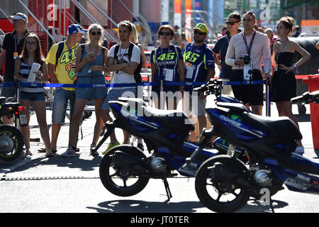 Brno, République tchèque. Le 05 août, 2017. Les spectateurs sont vus pendant le Grand Prix de la République tchèque 2017 sur le circuit de Brno en République tchèque, le 5 août 2017. Photo : CTK Vaclav Salek/Photo/Alamy Live News Banque D'Images