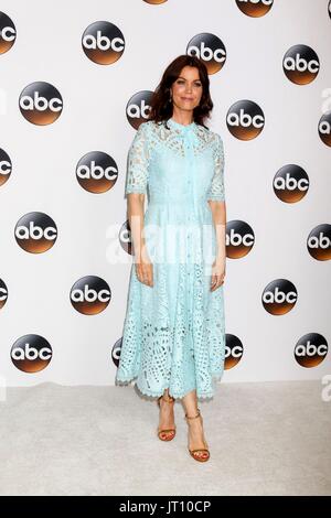 Los Angeles, CA. 6e août, 2017. Bellamy Young aux arrivées pour ABC TCA Summer Press Tour Party, le Beverly Hilton Hotel, Los Angeles, CA 6 août 2017. Credit : Priscilla Grant/Everett Collection/Alamy Live News Banque D'Images