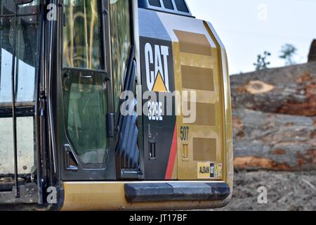 Matériel d'exploitation forestière chargeuse Caterpillar bulldozer Banque D'Images