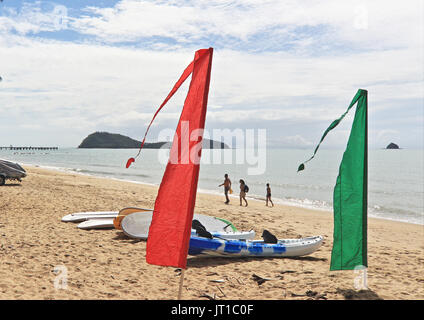 Via Palm Cove Cairns, Queensland, Australie Banque D'Images