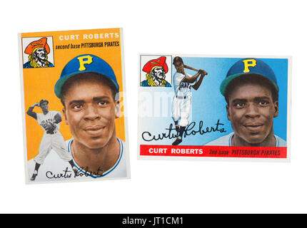 1954 et 1955 cartes de base-ball des Pirates de Pittsburgh 2ème basemen Curtis Roberts, le premier Afro-américain à jouer pour les pirates. Banque D'Images