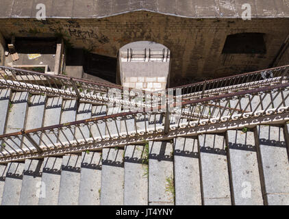 POTENZA, ITALIE - La capitale de la région Basilicate, en Italie méridionale, ville reconstruite après le tremblement de terre dévastateur de l'année 1980. Banque D'Images