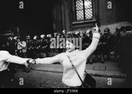 Milan (Italie), 1976, de manifestation pour les droits des femmes et à la défense de la loi sur l'avortement Banque D'Images