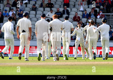 Joe l'Angleterre célèbre la racine de l'Afrique du Sud capture Morne Morkel au cours de la quatrième journée de la quatrième épreuve Investec à Unis Old Trafford, Manchester. Banque D'Images