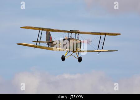 De Havilland Tiger Moth Tiger 9 de l'équipe de démonstration de l'aéronautique Banque D'Images