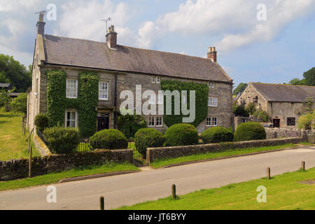 Ferme en tête ville Village Tissington, Derbyshire Banque D'Images