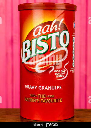 Instant bisto gravy granules contre un fond de bois de rose Banque D'Images