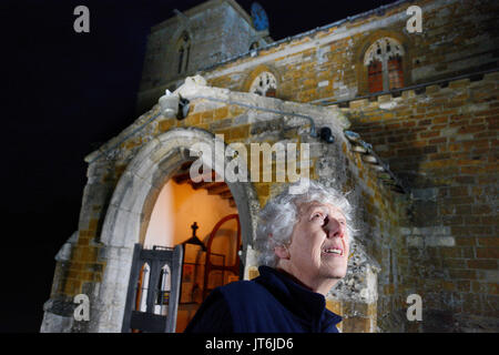 Gail Rudge à All Saints Church à Braunston à Rutland, où les chauves-souris sont se percher et causant des dommages. 3 août 2017. Photos par John Robertson, Banque D'Images