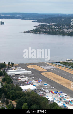 Vue aérienne de Boeing 737 en construction à Renton Municipal Airport, Washington State, USA Banque D'Images