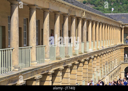 L'ouverture récente de la Pièce Hall après une £19 millions de programme de conservation et de transformation, Halifax, West Yorkshire, Angleterre, Royaume-Uni. Banque D'Images