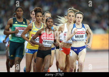 Grande-bretagne Laura Muir participe à la finale du 1 500 m femmes pendant quatre jours des Championnats du monde IAAF 2017 à la London Stadium. Banque D'Images