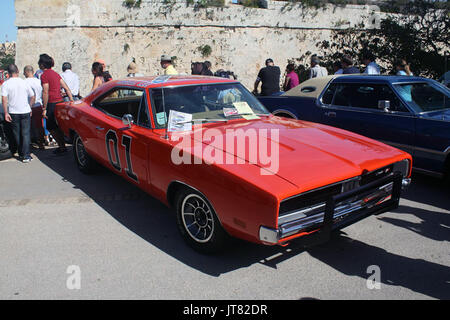 Classic cars sur-affichage et courses au grand prix de malte 2012. Banque D'Images