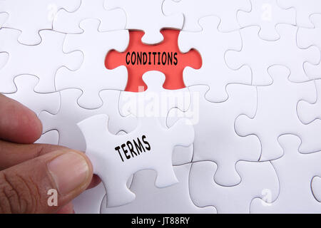 Puzzle vierge avec word TERMS & CONDITIONS. Banque D'Images