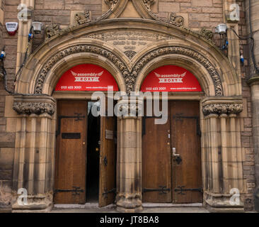 Édimbourg, Écosse, Royaume-Uni, le 7 août 2017. Un Festival Off, lieu d'Assemblée générale dans un Roxy église victorienne convertie, anciennement dame l'église paroissiale de Glenochy Banque D'Images