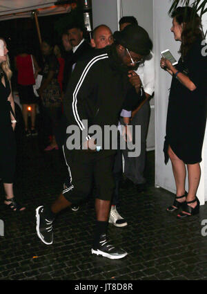 West Hollywood, CA. 7e août 2017. will.i.am au covoiturage Karaoke : la série sur Apple Musique fête de lancement au Chateau Marmont à West Hollywood, Californie le 7 août 2017. Credit : Faye Sadou/media/Alamy Punch Live News Banque D'Images