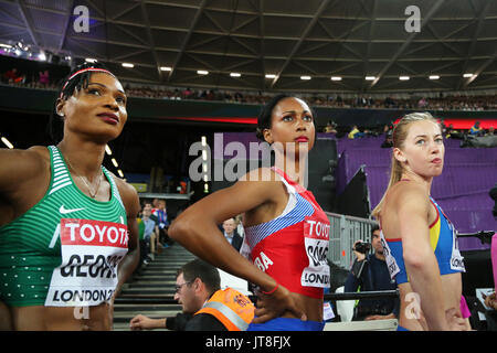 Londres, Royaume-Uni. 07-Août-17. Patience Okon GEORGE représentant du Nigéria, Roxana G'MEZ représentant de Cuba et Bianca RAZOR représentant la Roumanie attend pour entrer sur la voie avant la demi-finale femmes 400m 1 à l'IAAF 2017, championnats du monde, la Queen Elizabeth Olympic Park, Stratford, London, UK. Crédit : Simon Balson/Alamy Live News Banque D'Images