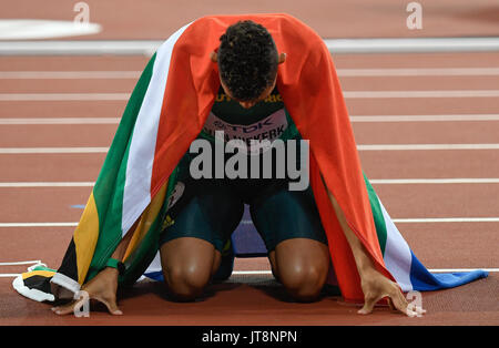 Londres, Royaume-Uni. Le 08 août, 2017. Wayde van Niekerk, Afrique du Sud, après avoir remporté la finale de 400 mètres à Londres à la 2017 es Championnats du monde d'athlétisme. Credit : Ulrik Pedersen/Alamy Live News Banque D'Images