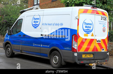 Thames Water, entreprise service véhicule, van, véhicules, cars, England, UK Banque D'Images