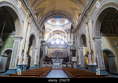 Intérieur de la cathédrale d'Oristano, Oristano, Sardaigne, Italie, Europe Banque D'Images