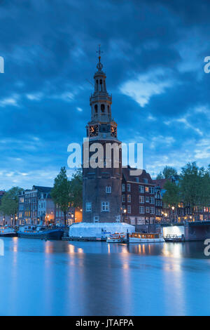 Montelbaan Tower at Dusk, Amsterdam, Pays-Bas, Europe Banque D'Images