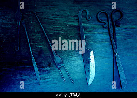 L'outil de soin de peau, détail d'objets pour travailler la peau, de l'artisanat traditionnel Banque D'Images