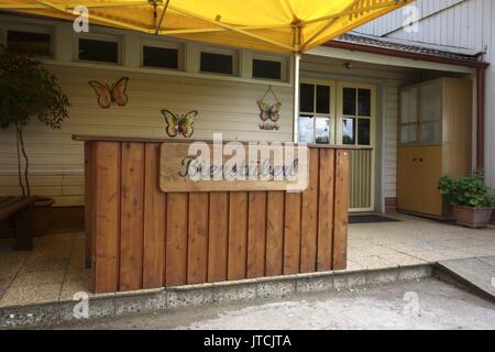 Entrée de la bière de la taverne de Villa Baviera (l'ex-Colonia Dignidad fondée par l'Allemand Paul Schäfer chef de secte). Aujourd'hui Villa Baviera tente de générer des revenus en faisant la promotion du tourisme. (Photo prise 2015-11-12) | conditions dans le monde entier Banque D'Images