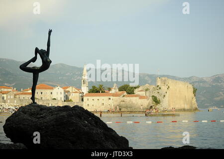 Scènes de mer locaux dans la ville de Budva Monténégro Banque D'Images