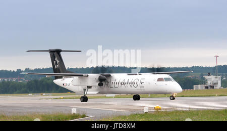 Austrian Airlines OE-LGP Bombardier Dash 8 Q400 de quitter l'aéroport de Zurich Banque D'Images