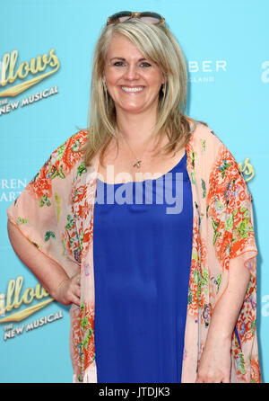 Jun 29, 2017 - Sally Lindsay assister à 'Le vent dans les saules' musical Gala, London Palladium à Londres, Angleterre, RU Banque D'Images