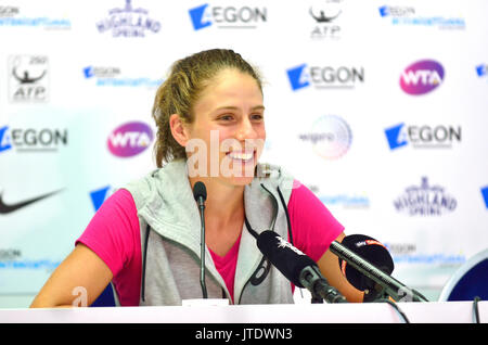 Johanna Konta (no 1 chers joueur de tennis, de donner une conférence de presse dans sa ville natale de Eastbourne avant la compétition à l'International Aegon Banque D'Images