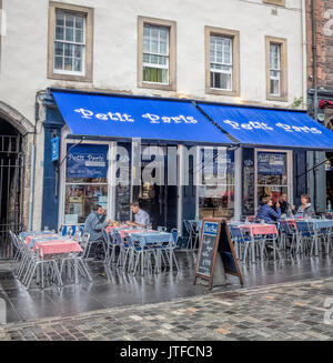 L'avant du Petit Paris Restaurant à Grassmarket Édimbourg Banque D'Images