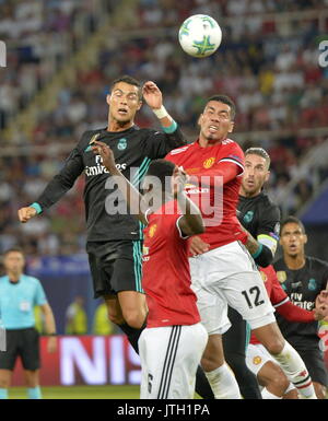 Skopje, Macédoine. 8e août, 2017. Le Real Madrid Cristiano Ronaldo fait concurrence au cours de la Super Coupe de l'UEFA contre Manchester United à Skopje, capitale de la Macédoine, du 8 aout 2017. Le Real Madrid a gagné 2-1. Credit : Liu Lihang/Xinhua/Alamy Live News Banque D'Images