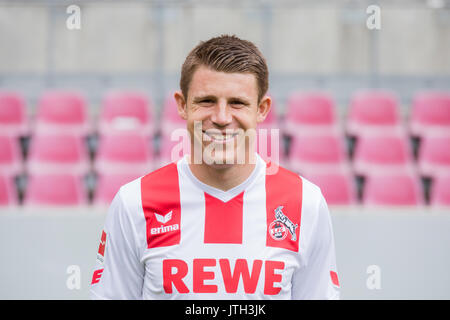 Bundesliga, le FC Cologne photocall officiel pour la saison 2017/18 à Cologne, Allemagne : Dominique Heintz. Foto : Rolf/Vennenbernd dans le monde l'utilisation de dpa | Banque D'Images