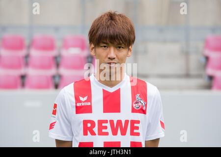 Bundesliga, le FC Cologne photocall officiel pour la saison 2017/18 à Cologne, Allemagne : Yuya Osako. Foto : Rolf/Vennenbernd dans le monde l'utilisation de dpa | Banque D'Images