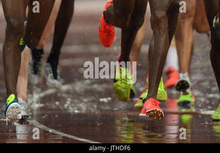 Londres, Royaume-Uni. 9 Août, 2017. Des chaussures de course et l'rainMo Farah (GBR) Pointes de rouge et or. Championnats du monde d'athlétisme de l'IAAF. Stade olympique de Londres. Queen Elizabeth Olympic Park. Stratford. Londres. UK. 09/08/2017. Credit : Sport en images/Alamy Live News Banque D'Images