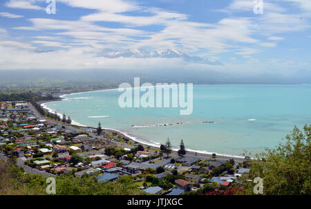 Vue panoramique de la ville touristique et l'observation des baleines Kaikoura, Nouvelle-Zélande. Banque D'Images