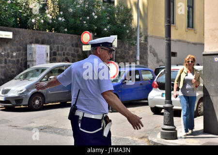 Policier italien de diriger la circulation permanent Banque D'Images