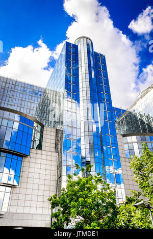 BRUXELLES, BELGIQUE - 13 août 2014 : vue sur le bâtiment du Parlement européen à Bruxelles, Bruxelles, Belgique. Le Parlement européen est l'élu Banque D'Images