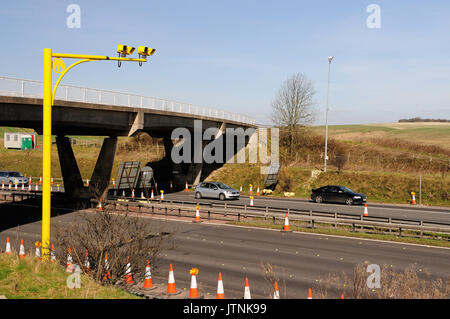 Vitesse moyenne sur des caméras travaux sur l'autoroute M4. Banque D'Images