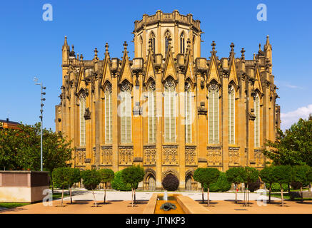 La vue quotidienne de cathédrale de l'IMMACULÉE, construit et consacré au 20e siècle, en style gothique élevé. Vitoria-Gasteiz, Espagne Banque D'Images