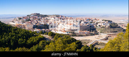Vue panoramique de Chinchilla de Monte-Aragon de Hill. Albacete, Espagne Banque D'Images