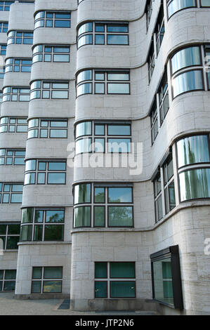 Vue extérieure de la Shell-Haus, Reichpietschufer, Berlin, Allemagne Banque D'Images