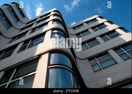 Vue extérieure de la Shell-Haus, Reichpietschufer, Berlin, Allemagne Banque D'Images