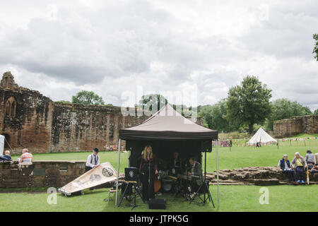 Groupe Hotsby Totsby en train de jouer Banque D'Images