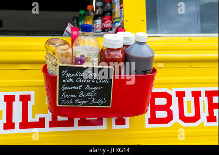 En dehors d'un bac Sause burger mobile bus. Banque D'Images